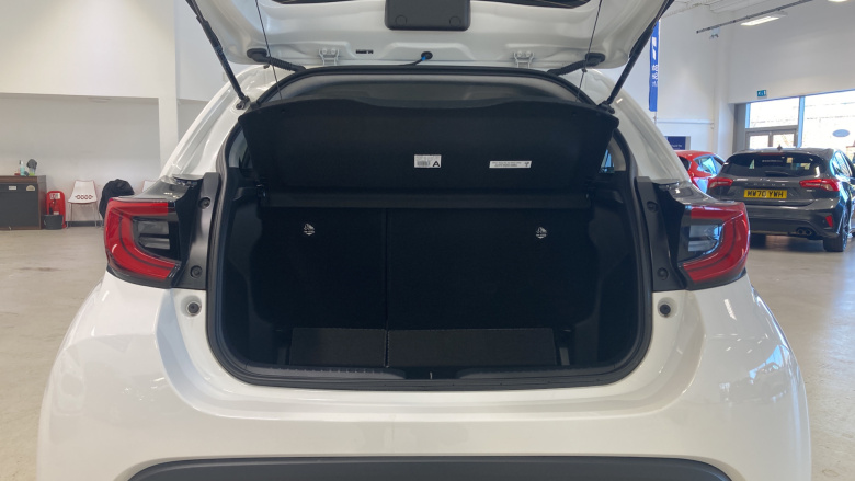 Toyota Yaris 1.5 Hybrid Design 5dr CVT Hybrid Hatchback